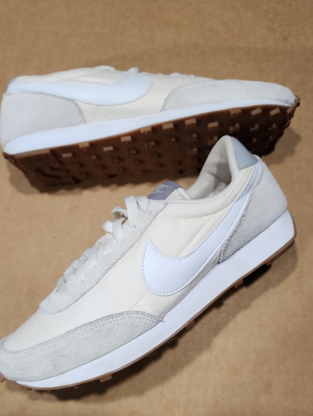 Nike Women Daybreak CK2351-101 “WHITE GUM” Sz 8